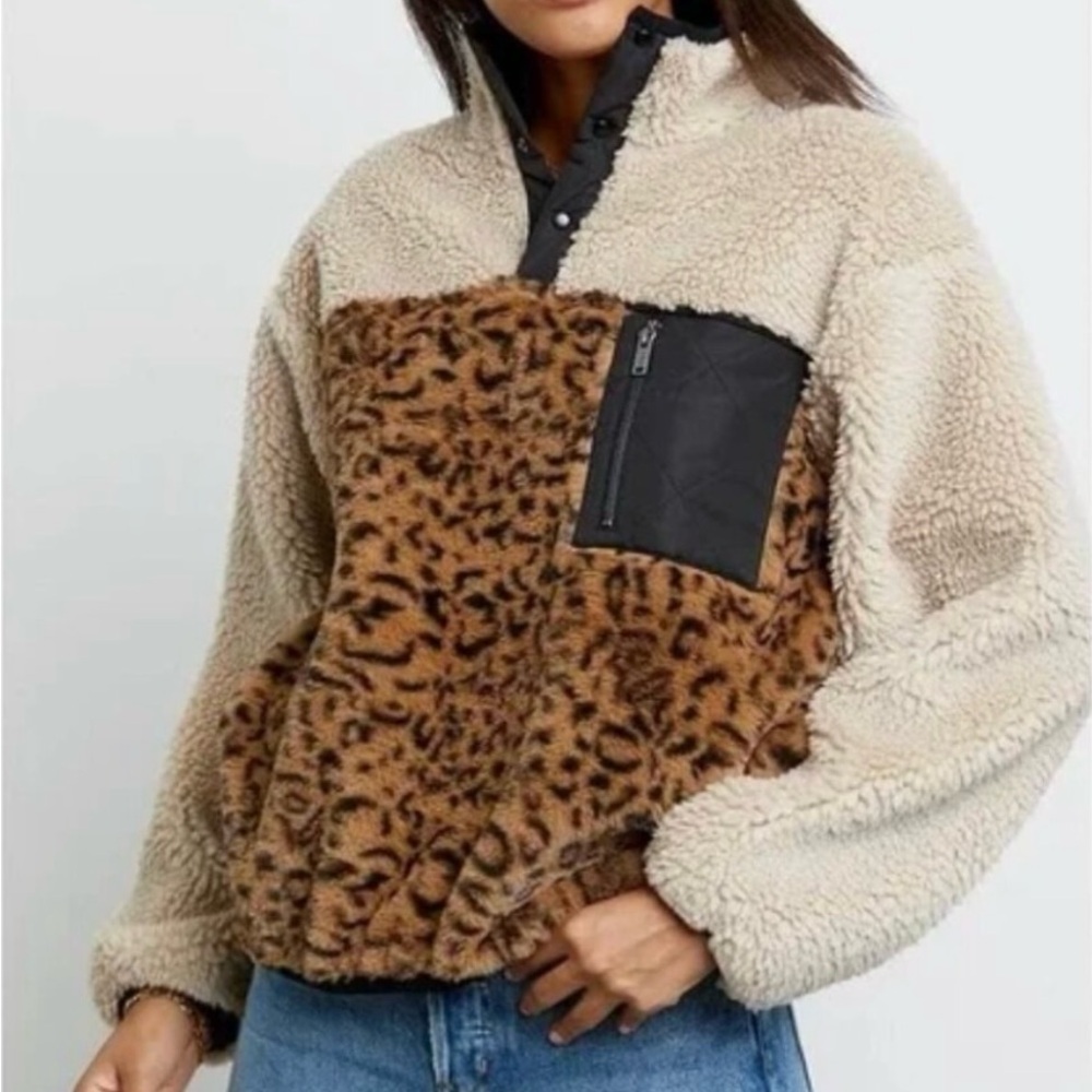 Rails Saga Leopard Print Pullover - Small